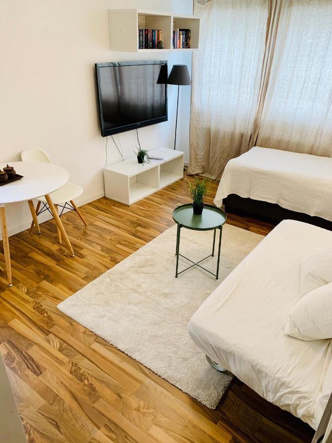 Top renoviertes Apartement in bester Lage von Homburg- 5 Fußminuten zur Uniklinik Homburg  Exterior foto