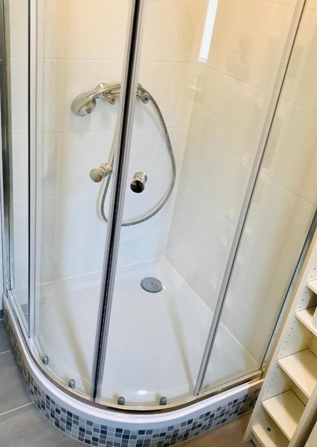 Top renoviertes Apartement in bester Lage von Homburg- 5 Fußminuten zur Uniklinik Homburg  Exterior foto